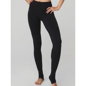 🚫Sold Alo Yoga Goddess Leggings in Black
